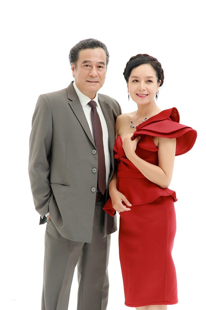 Gắn “mác” đôi vợ chồng hạnh phúc ông Tôn - bà Trang trong phim Thâm Kế Gia Tộc